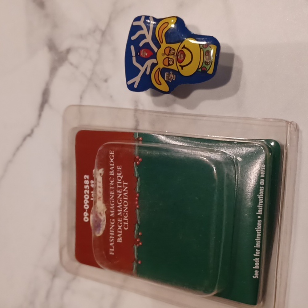 $4 Add-on Flashing Rudolph Pin - Magnetic Back - Picture 2 of 5